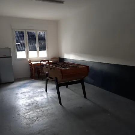 Maison Au Bord De L'eau En * Le Mans