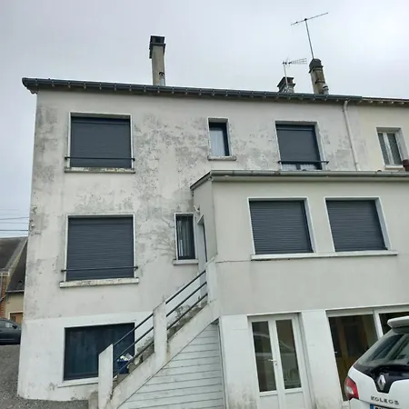 Maison Au Bord De L'eau En *